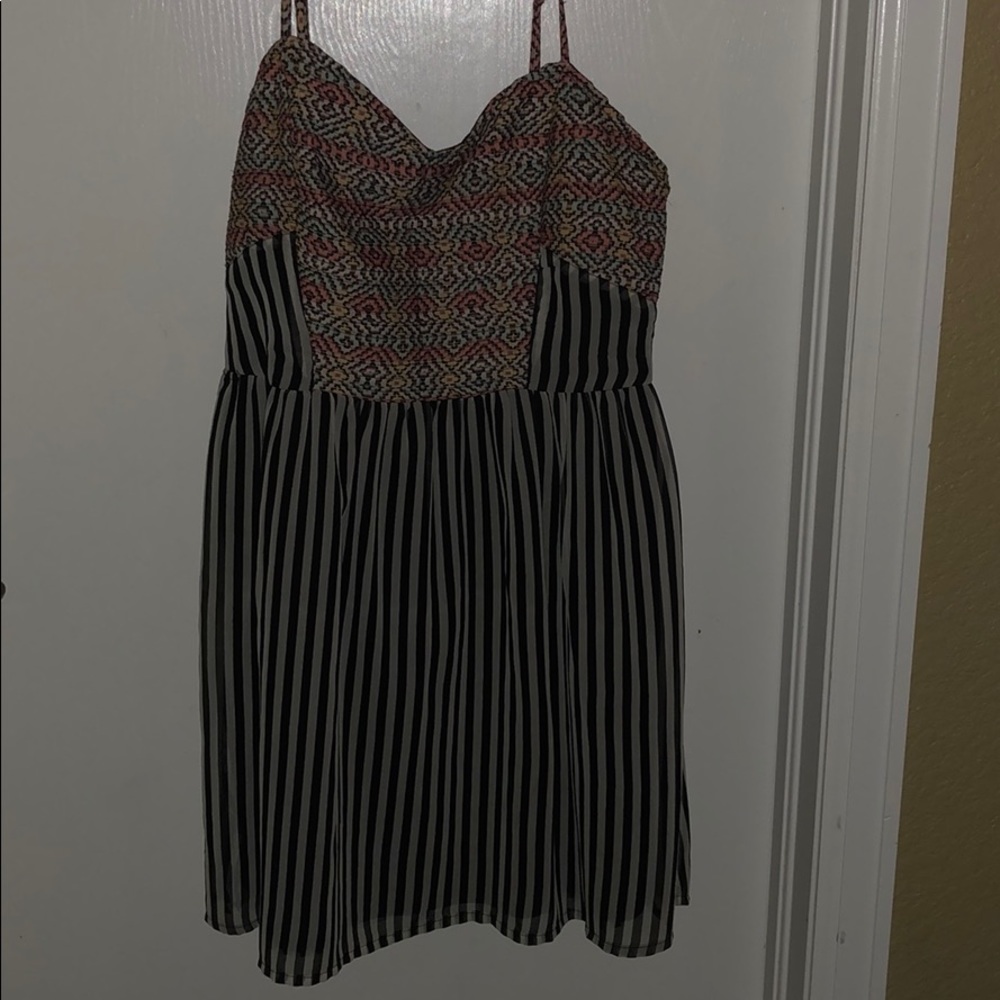 ** Fun dress just in time for the summer 🌞